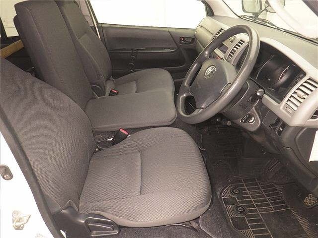 Toyota HIACE VAN 2013 7048761-5
