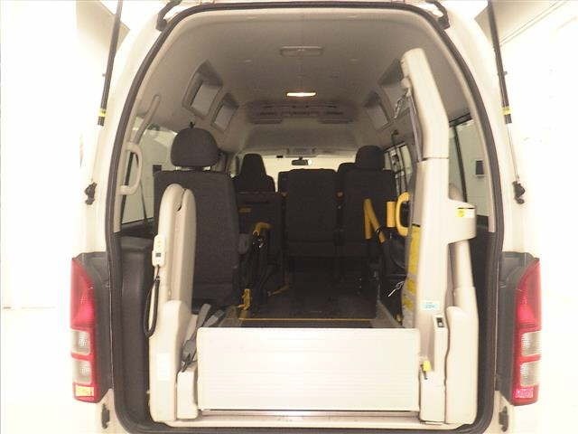 Toyota HIACE VAN 2013 7048761-7