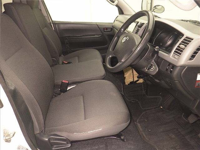 Toyota HIACE VAN 2011 7048769-5