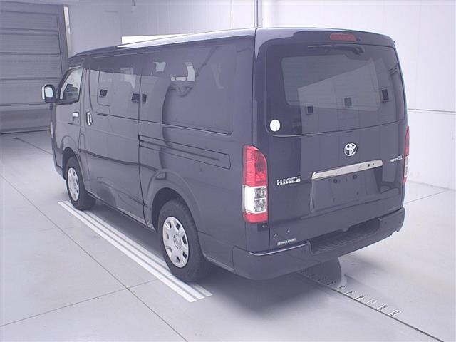 Toyota HIACE VAN 2021 7048783-1