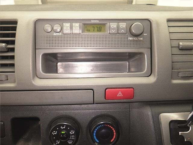 Toyota HIACE VAN 2013 7048813-6
