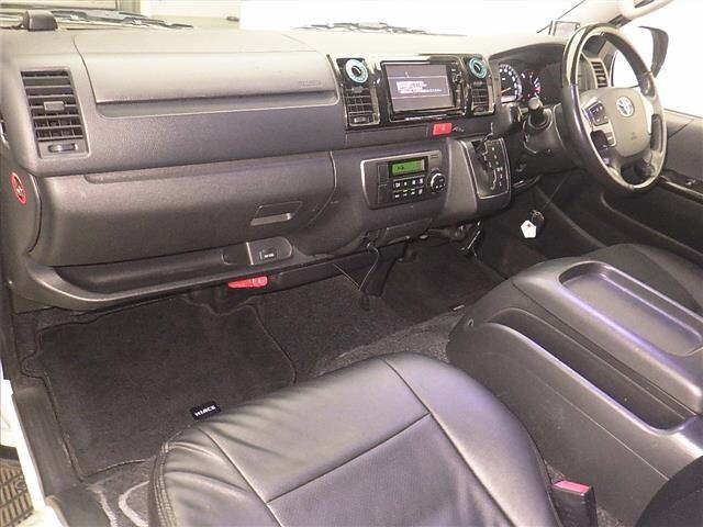 Toyota HIACE VAN 2016 7048814-4