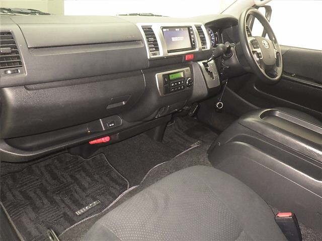 Toyota HIACE VAN 2021 7048835-4