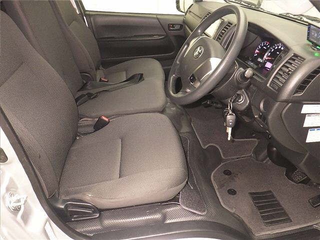 Toyota HIACE VAN 2018 7048844-5