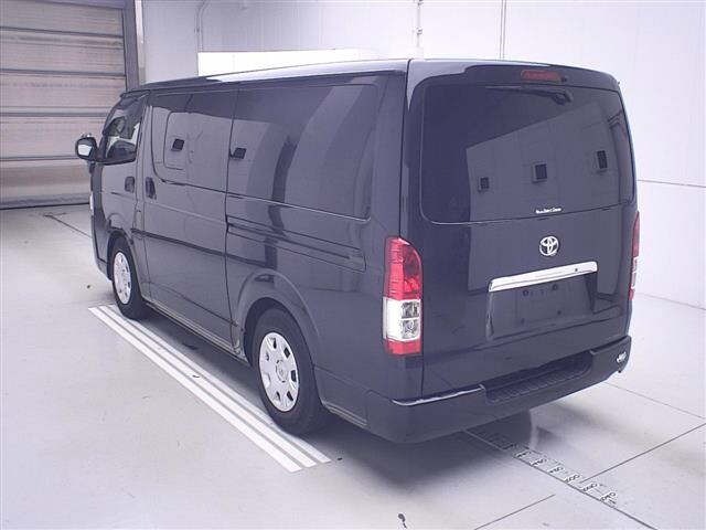 Toyota HIACE VAN 2016 7048924-1