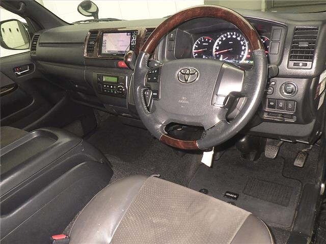 Toyota HIACE VAN 2018 7048935-3