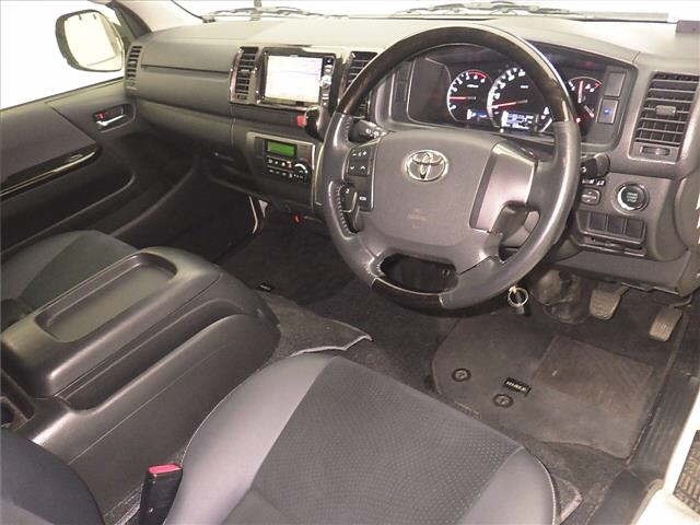 Toyota HIACE VAN 2016 7048995-3