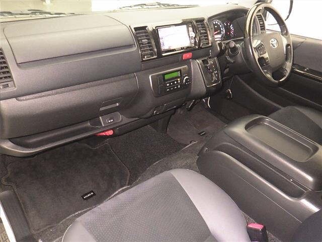 Toyota HIACE VAN 2016 7048995-4