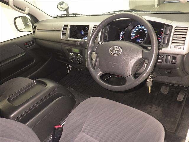 Toyota HIACE VAN 2013 7048996-3