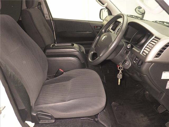 Toyota HIACE VAN 2013 7048996-5