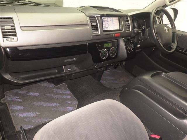 Toyota HIACE VAN 2011 7049003-4