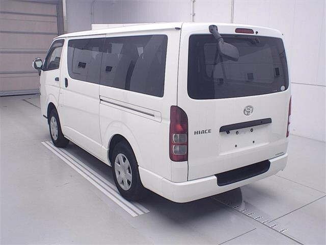 Toyota HIACE VAN 2016 7049043-1