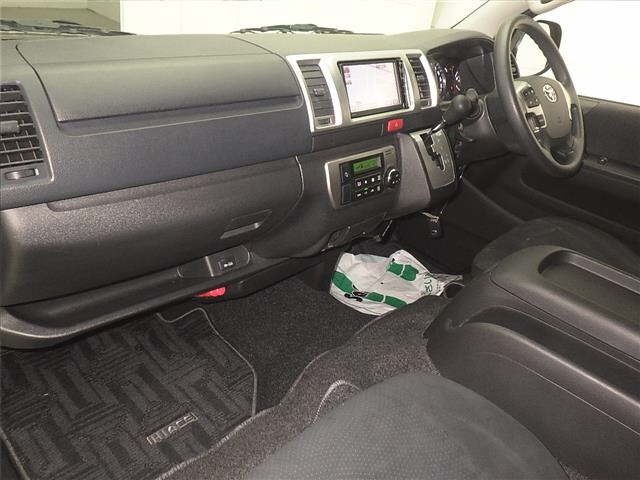 Toyota HIACE VAN 2018 7049048-4