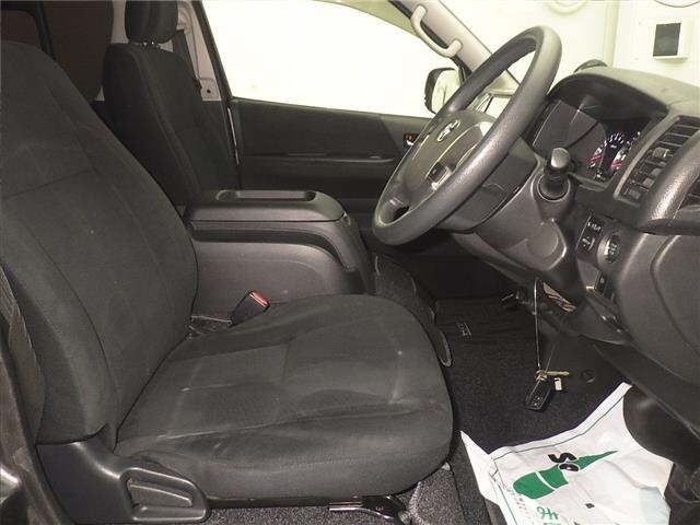 Toyota HIACE VAN 2018 7049048-5