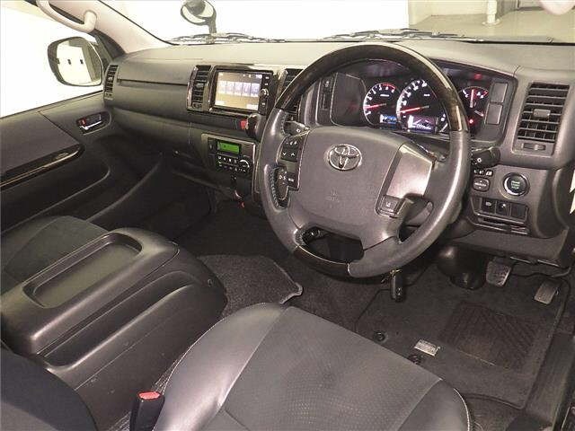 Toyota HIACE VAN 2018 7049079-3
