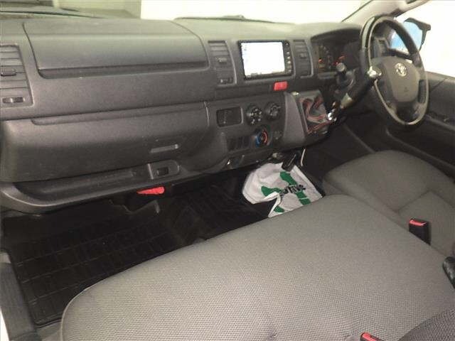 Toyota HIACE VAN 2014 7049091-4