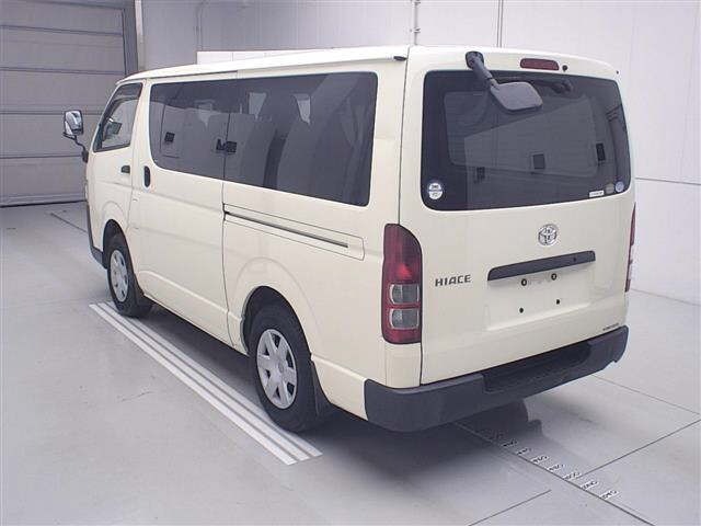 Toyota HIACE VAN 2015 7049101-1