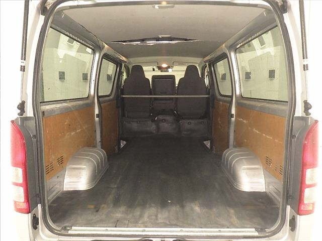 Toyota HIACE VAN 2018 7049102-7