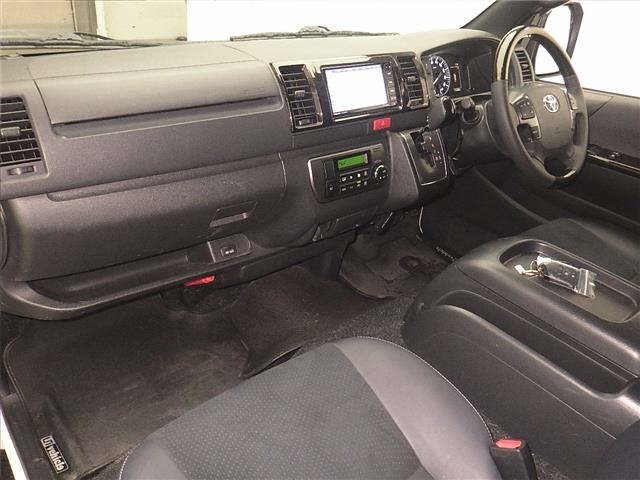 Toyota HIACE VAN 2023 7049149-4