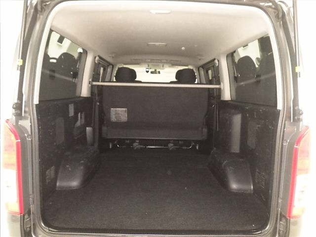 Toyota HIACE VAN 2016 7049169-7