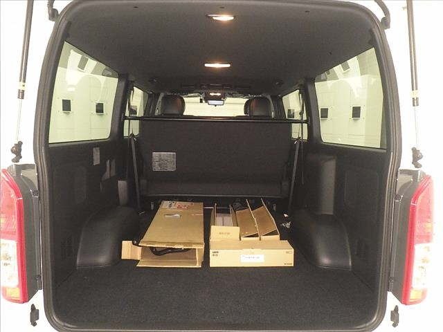Toyota HIACE VAN 2025 7049173-7