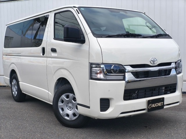 Toyota HIACE VAN 2026 7049275-0