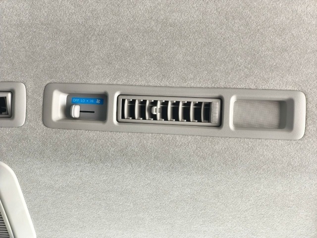 Toyota HIACE VAN 2026 7049275-18