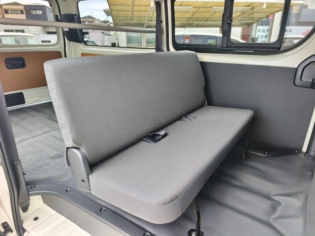 Toyota HIACE VAN 2026 7049275-5