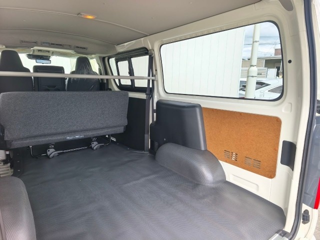 Toyota HIACE VAN 2026 7049275-8