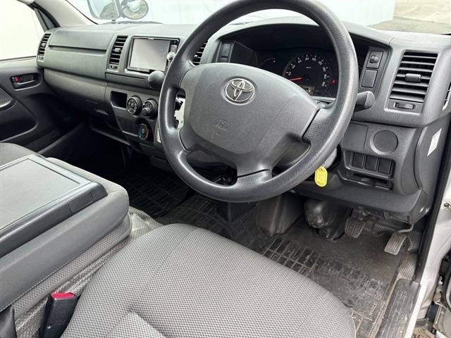 Toyota HIACE VAN 2016 7049375-3