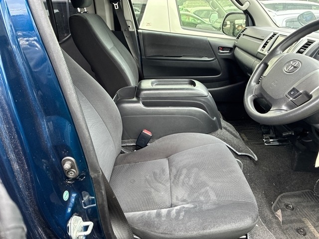 Toyota HIACE VAN 2018 7049376-5