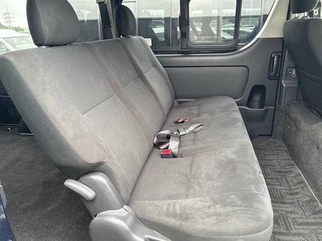 Toyota HIACE VAN 2018 7049376-6