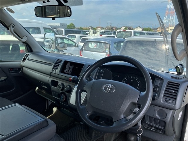 Toyota HIACE VAN 2018 7049455-3