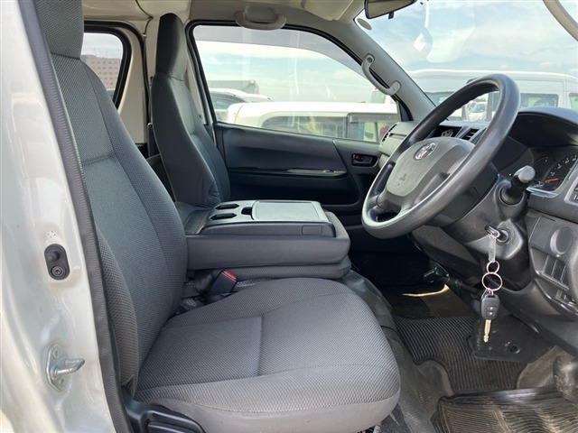Toyota HIACE VAN 2018 7049455-5