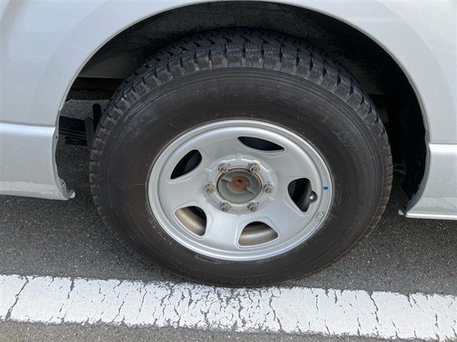 Toyota HIACE VAN 2017 7049484-7