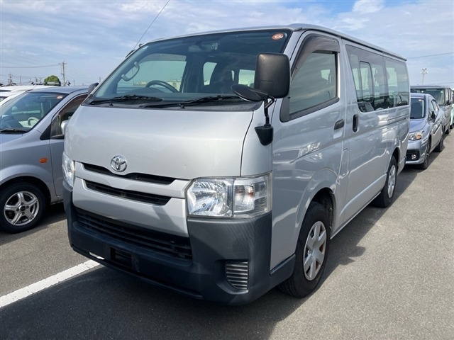 Toyota HIACE VAN 2017 7049501-10
