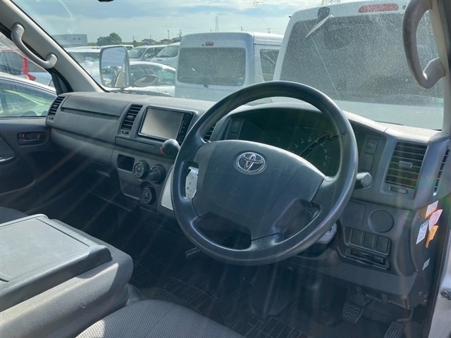 Toyota HIACE VAN 2017 7049501-3