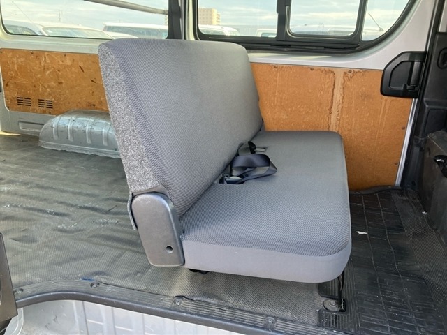 Toyota HIACE VAN 2017 7049501-6