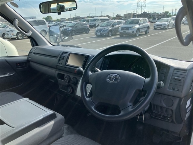 Toyota HIACE VAN 2016 7049502-3