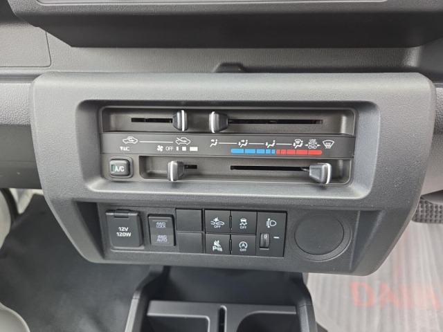 Daihatsu HIJET TRUCK 2026 7054945-4
