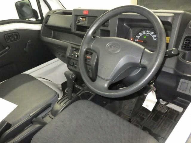 Daihatsu HIJET TRUCK 2015 7055070-3