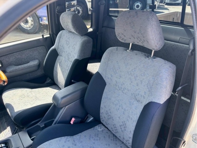 Toyota HILUX 2002 7035486-17