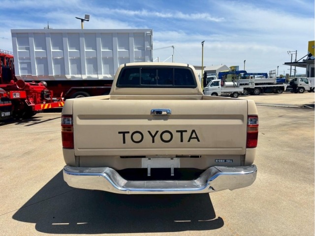 Toyota HILUX 2002 7035486-5