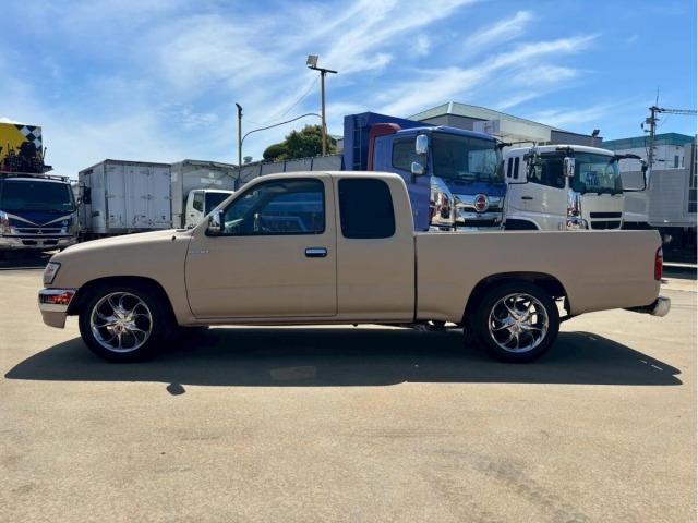 Toyota HILUX 2002 7035486-6