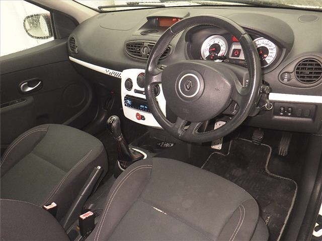 Renault LUTECIA 2011 7034565-3