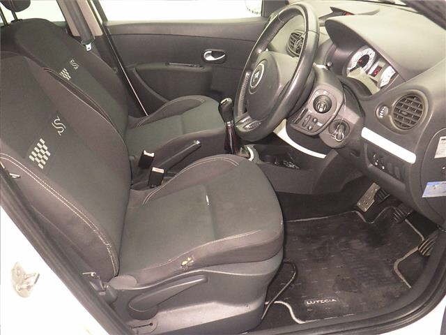 Renault LUTECIA 2011 7034565-5