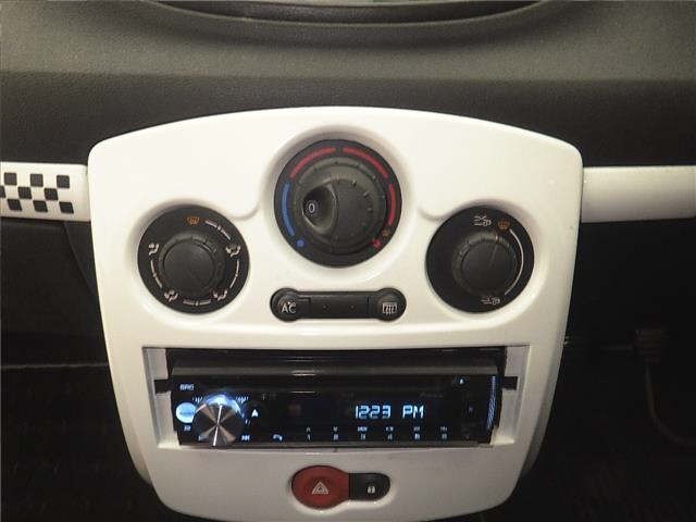 Renault LUTECIA 2011 7034565-6