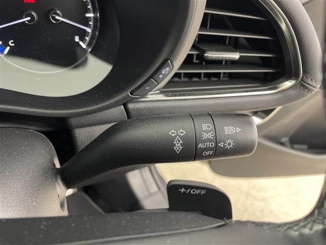 Mazda MAZDA3 2023 7045497-7