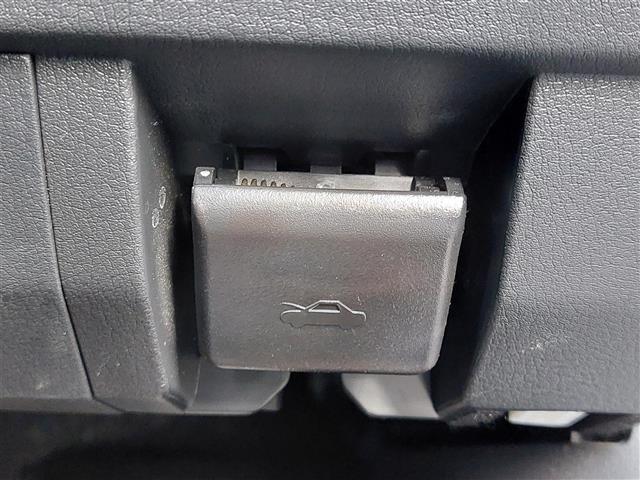 Mazda MAZDA3 2023 7045542-25