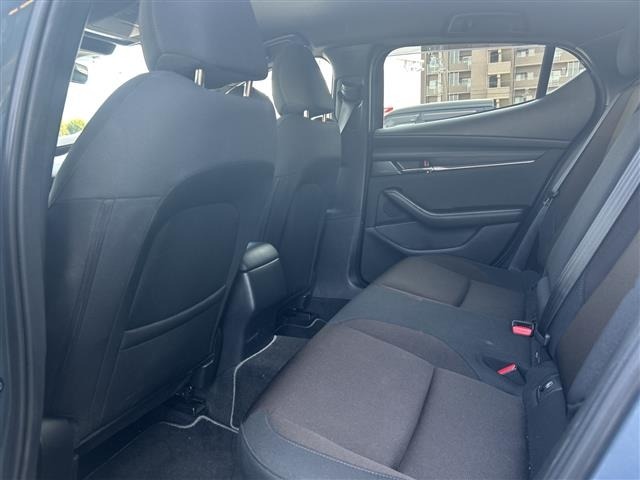 Mazda MAZDA3 2022 7045652-10